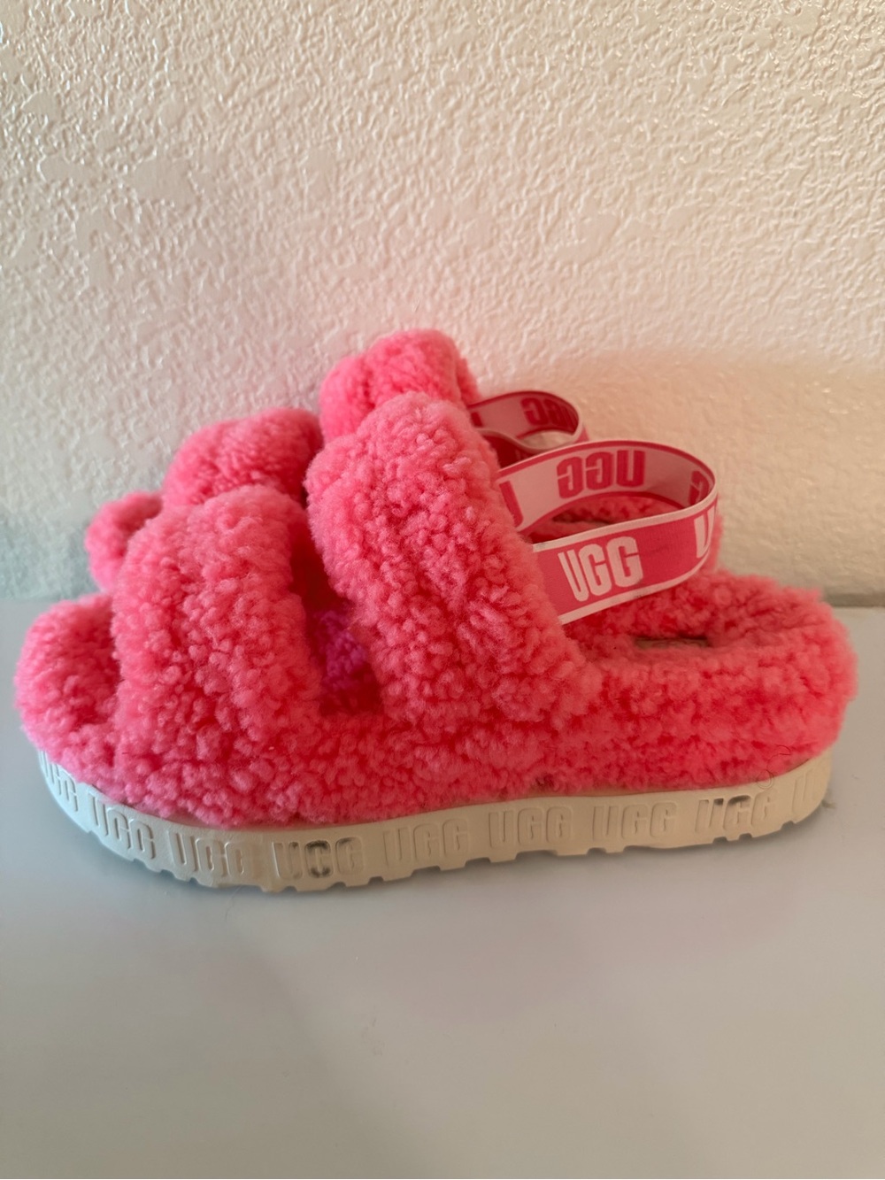 UGG Fluff Slide Sandal - Hot Pink Shearling